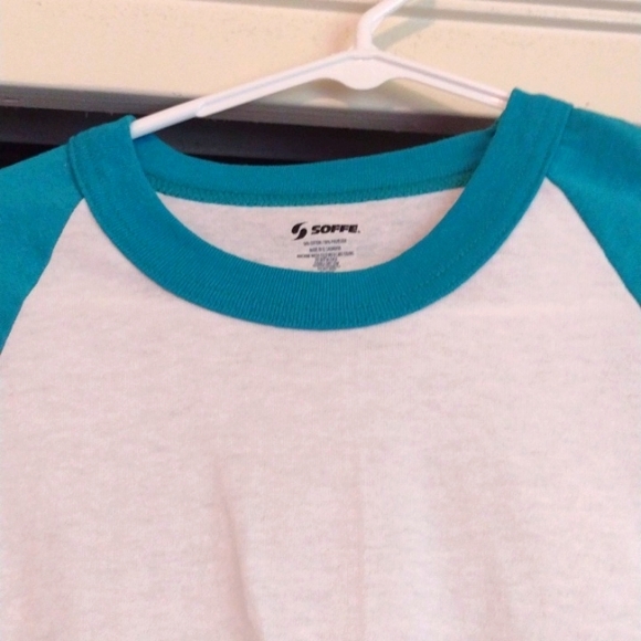 Baseball shirt long to hide those hips! - Picture 2 of 2